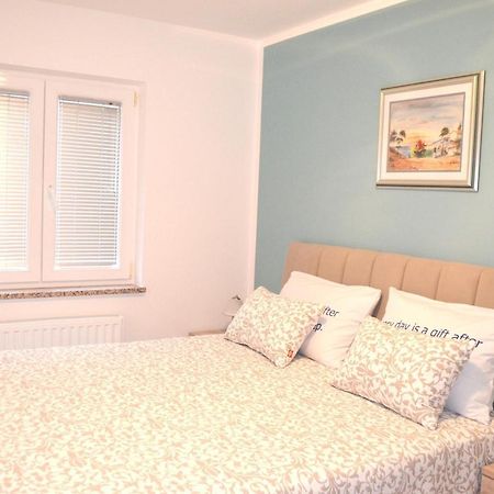 Apartments Krajacic Malinska Esterno foto