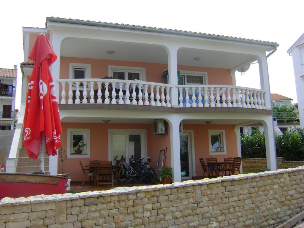 Apartments Krajacic Malinska Esterno foto