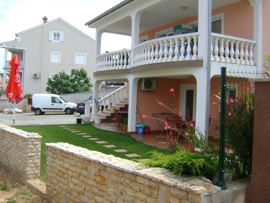 Apartments Krajacic Malinska Esterno foto