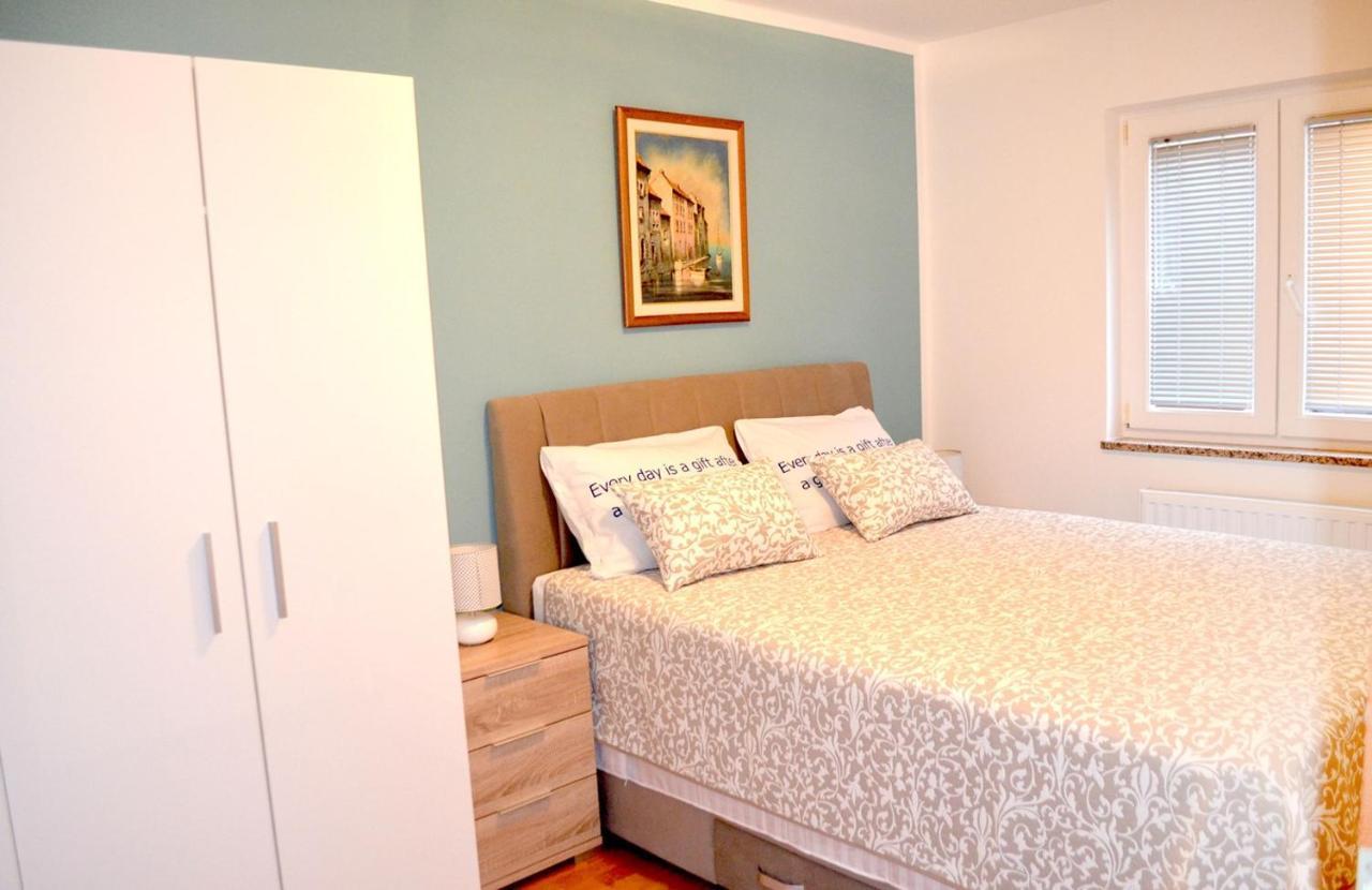 Apartments Krajacic Malinska Esterno foto